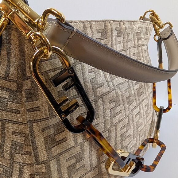 Fendi O’Clock Zip Shoulder Bag Zucca Chenille - Picture 4 of 16